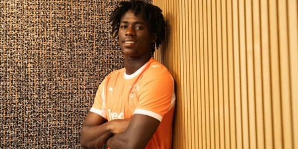 官方：水晶宫前锋埃比沃维转会布莱克浦，签约两年