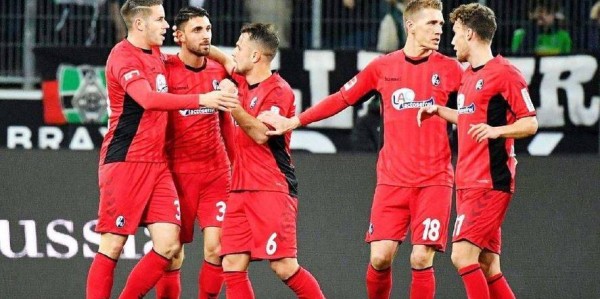 德甲铁壁迎奥超狂徒！弗赖堡VS萨尔茨堡：生死战攻防博弈定出线