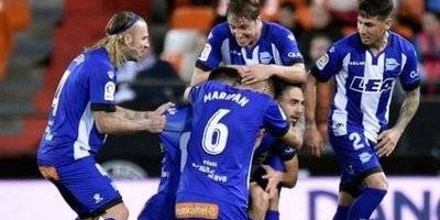 西甲中游激战：贝蒂斯主场迎战阿拉维斯，谁能笑傲比利亚马林？