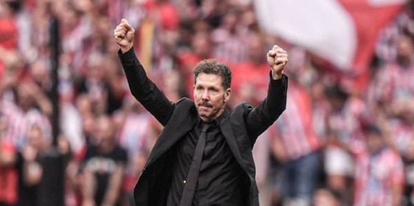 年薪3400万西甲第一，投入1.7亿欧落后巴萨10分，马竞会解雇西蒙尼吗？