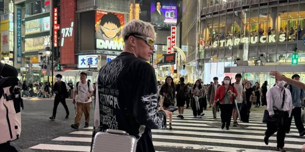 曼联不满加纳乔拒绝转会欧陆！没想象中热销，恐被迫降价至4000万促销