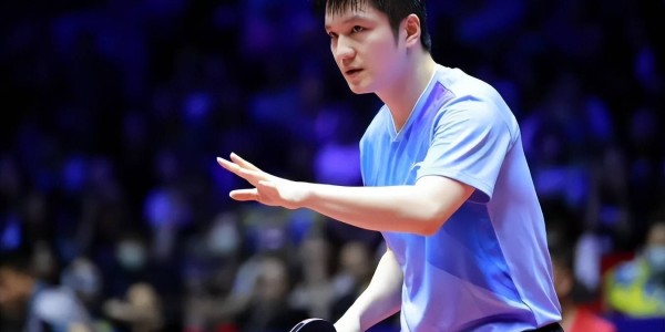 樊振东加盟德甲才过半月，暖心的一幕出现，韩莹的话让人动容！